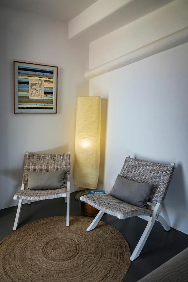 Flisvos * Karavostasis (Folegandros)